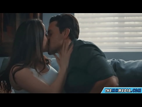❤️ Gnéas rómánsúil le mamaí busty maith ❤️ Gnéas ardchaighdeáin linn